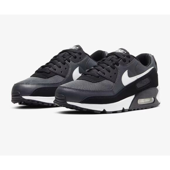 Nike Air Max 90 Black White Grey Athletic Sneakers Men Size 8.5 / CN8490-002
